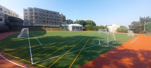 2学期が始まりました！整備された人工芝グラウンドでスポーツを楽しもう！　～神奈川学園　精華小学校～サムネイル